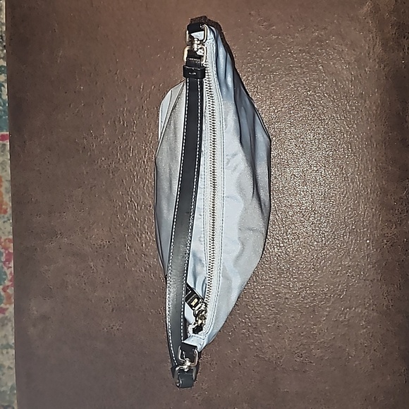 Vintage PRADA Tessuto handbag. Pristine Condition! - Picture 4 of 9